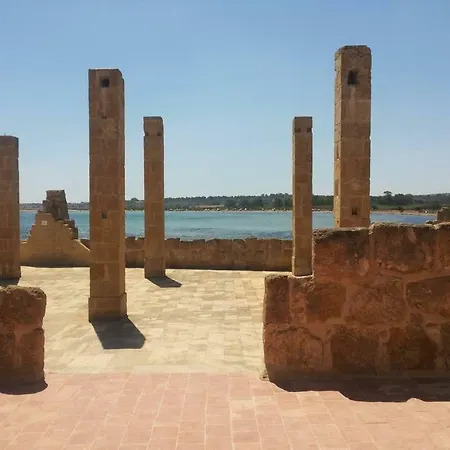 Double En-suite In 5 Mins Walk To Beach 民宿 Lido di Noto