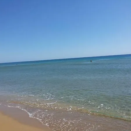 Double En-suite In 5 Mins Walk To Beach *