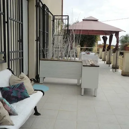 Double En-suite In 5 Mins Walk To Beach * Lido di Noto