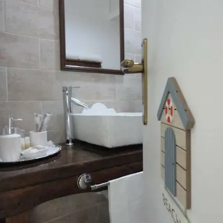 Double En-suite In 5 Mins Walk To Beach